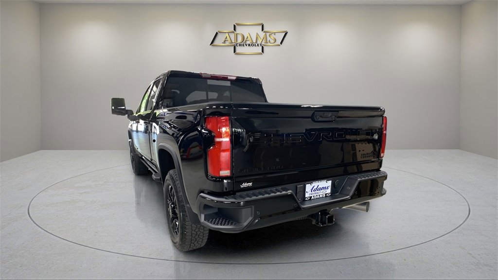 2025 Chevrolet Silverado 2500HD High Country photo 4