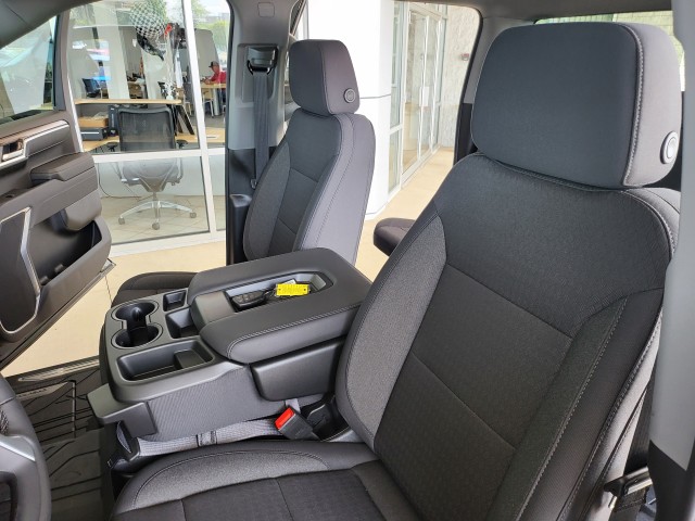 2025 Chevrolet Silverado 1500 RST photo 19