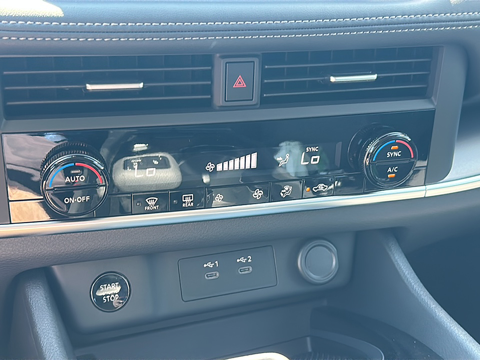 2026 Nissan Rogue SV photo 8