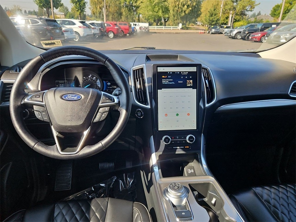 2023 Ford Edge Titanium photo 19