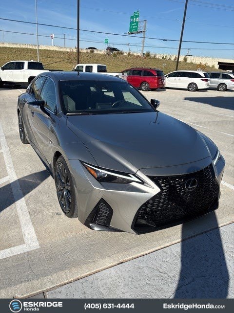 2022 Lexus IS 350 F SPORT photo 2