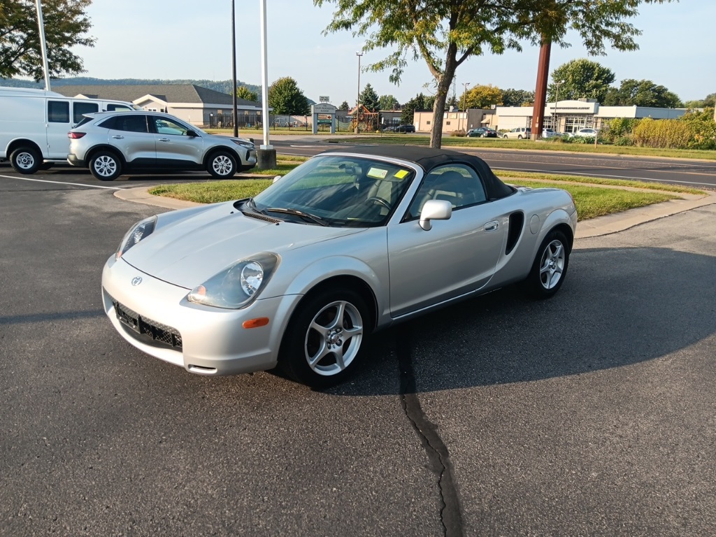 2000 Toyota MR2 Spyder Base photo 15