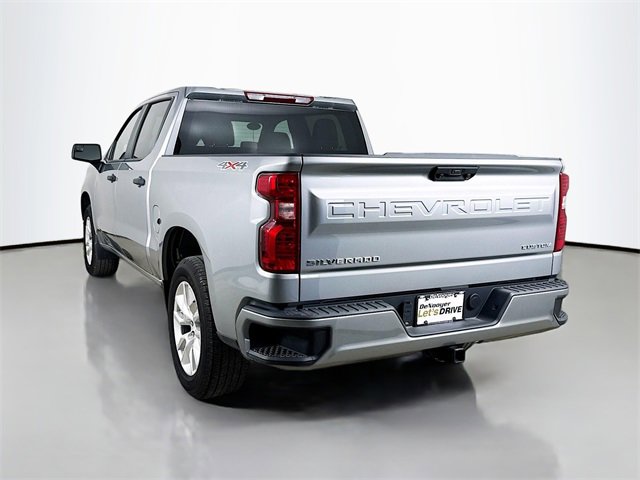 2024 Chevrolet Silverado 1500 Custom photo 2