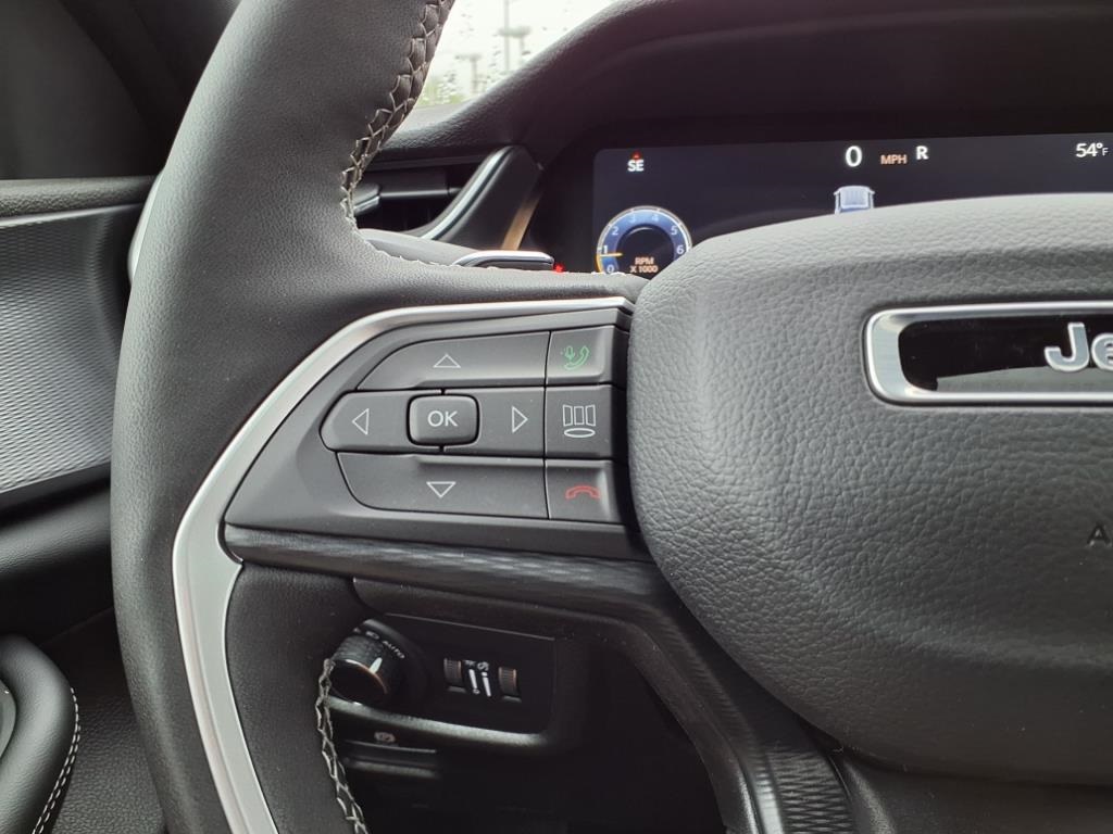 2025 Jeep Grand Cherokee Altitude X photo 13