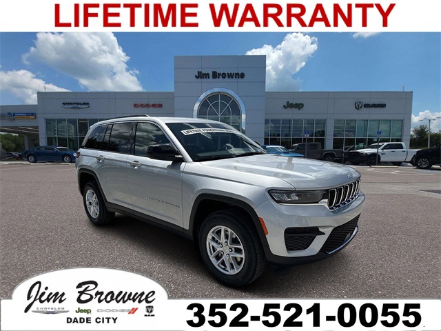 2025 Jeep Grand Cherokee Laredo's photo