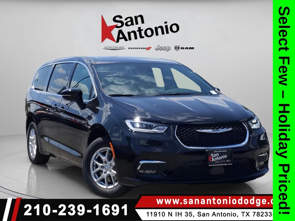 2026 Chrysler Pacifica Select's photo