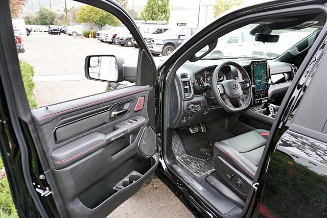 New 2026 Diamond Black Crystal Pearl-Coat Exterior Paint RAM RHO image 44