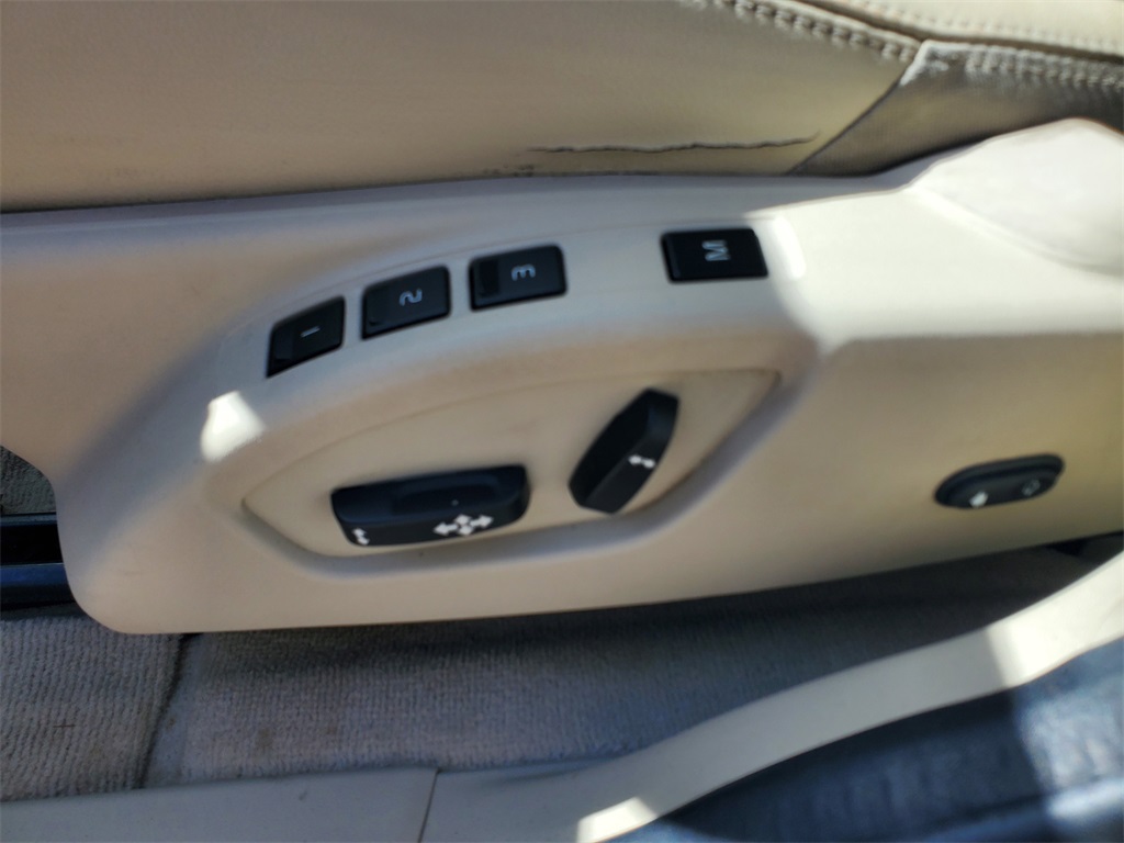 2016 Volvo XC60 T5 Drive-E Premier photo 17