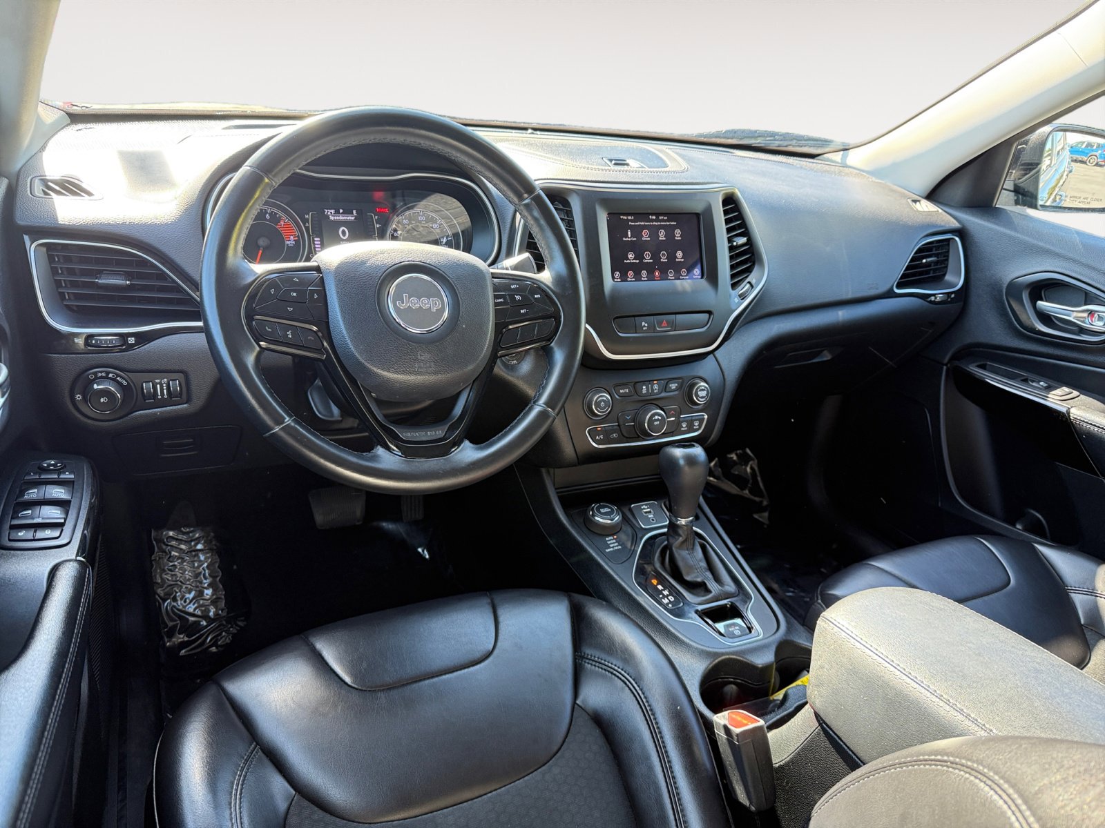 2019 Jeep Cherokee Altitude photo 14