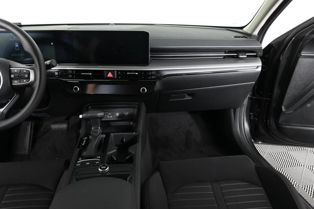 2026 Kia K5 LXS photo 6