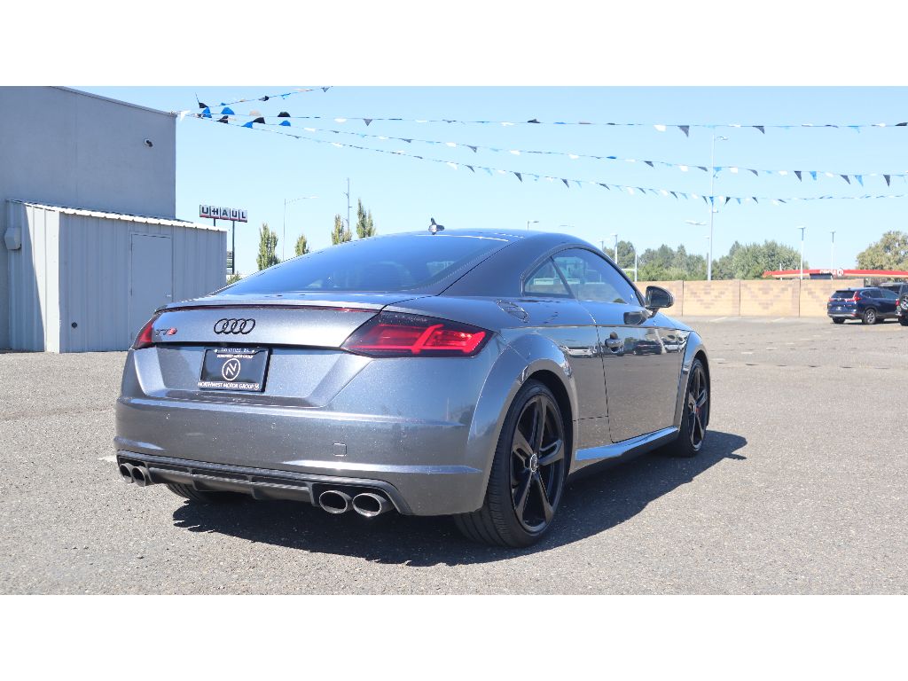 2017 Audi TTS photo 4