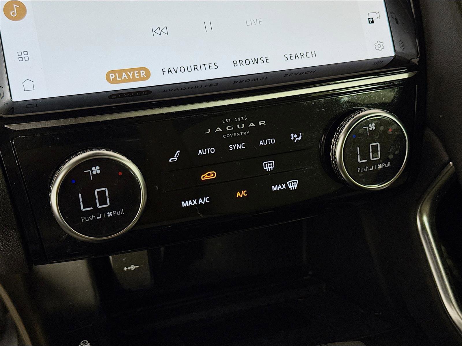 2021 Jaguar E-PACE P250 SE photo 18
