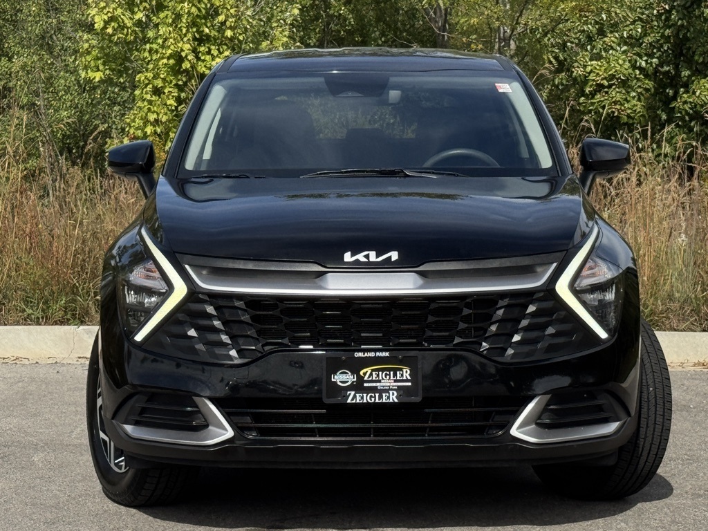 2023 Kia Sportage LX photo 2