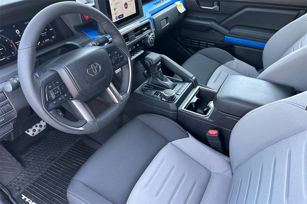2025 Toyota Tacoma TRD Sport 4x4 Double Cab photo 10