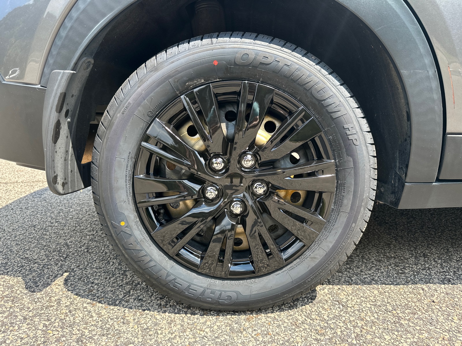 2020 Nissan Kicks S photo 16
