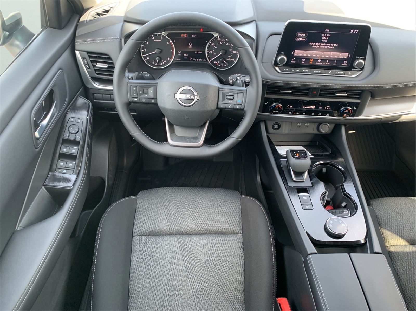 2026 Nissan Rogue SV photo 25