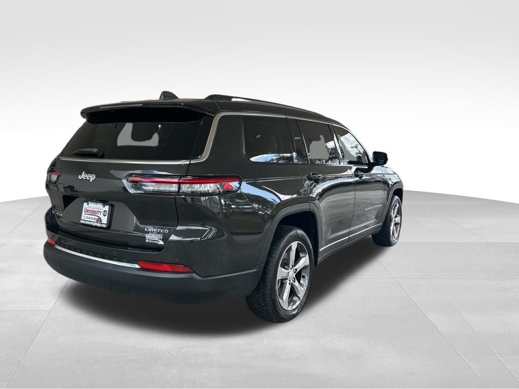 2022 Jeep Grand Cherokee Limited photo 2