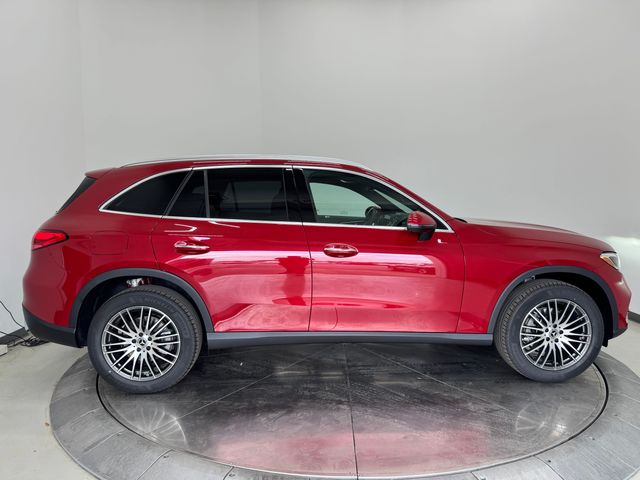 2025 Mercedes Benz GLC 300 photo 15