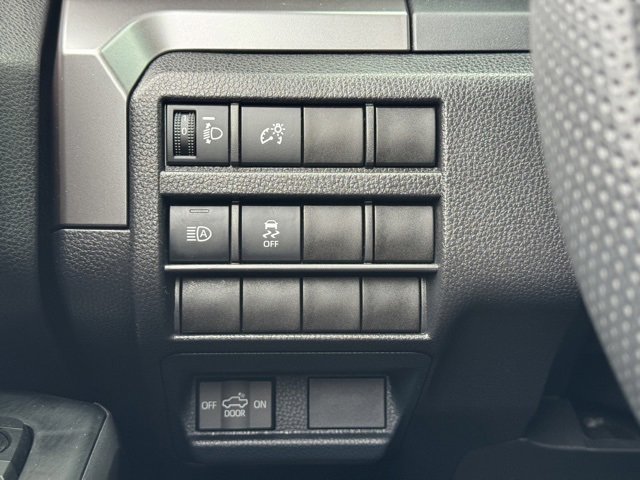 2025 Toyota Tacoma TRD 4x4 photo 28