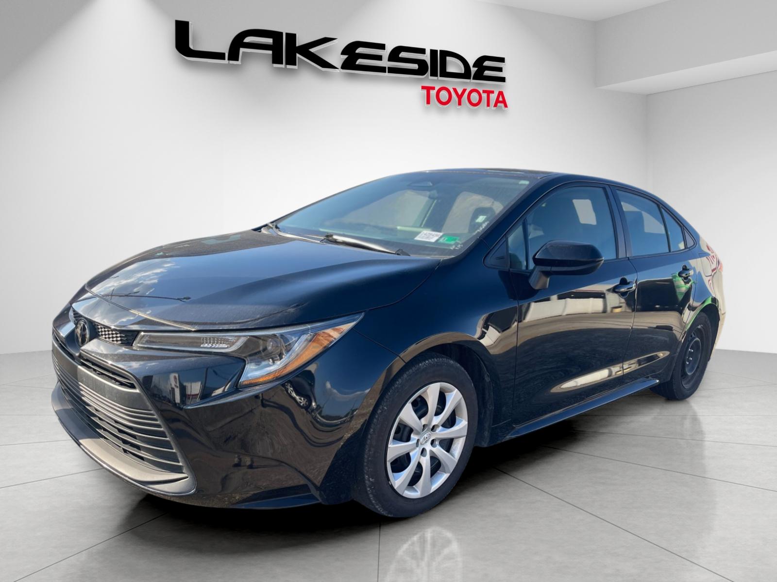 Used 2024 Toyota Corolla LE with VIN 5YFB4MDE5RP098066 for sale in Northfield, Minnesota