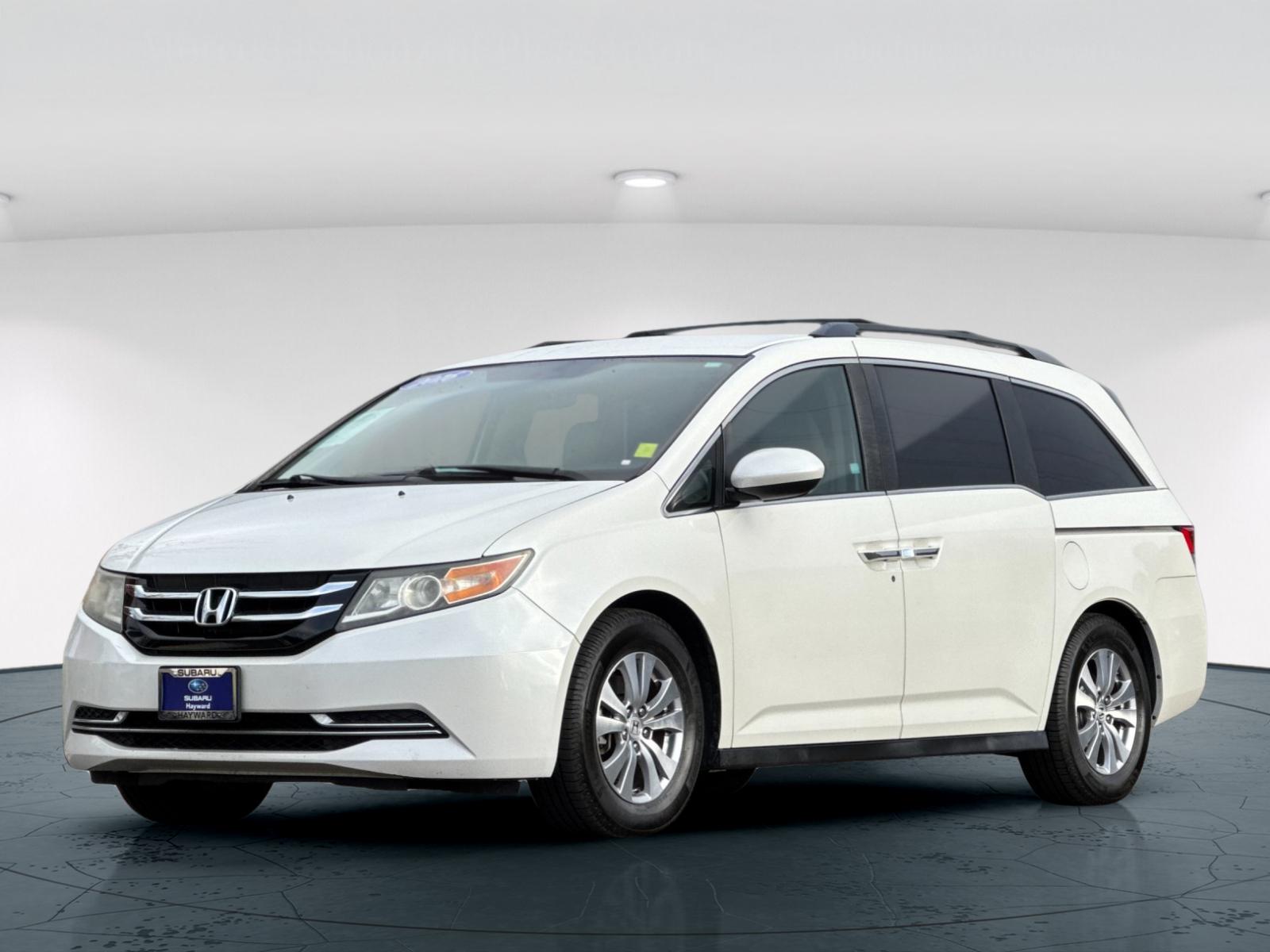 2016 Honda Odyssey EX photo 2