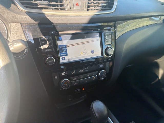 2016 Nissan Rogue SL photo 4