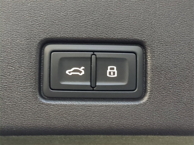 2023 Audi Q4 40 E-tron Premium Plus photo 8