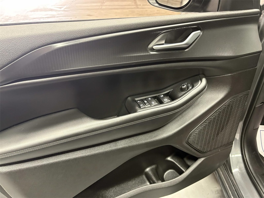 2023 Jeep Grand Cherokee Laredo photo 12