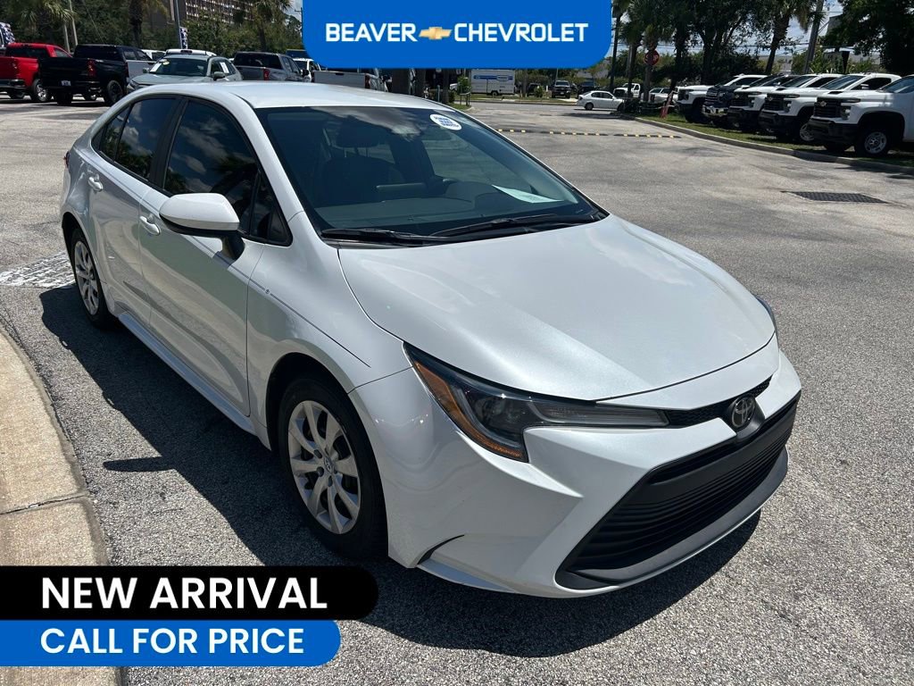 Used 2023 Toyota Corolla LE with VIN 5YFB4MDE4PP018964 for sale in Northfield, Minnesota