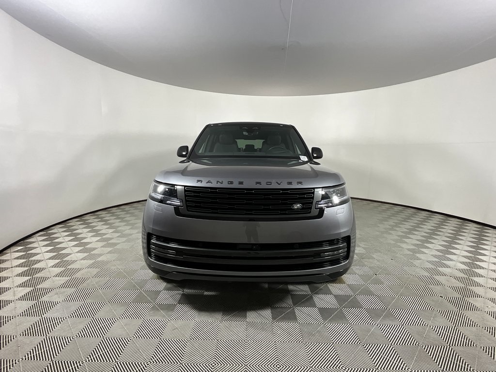 2025 Land Rover Range Rover SE photo 2