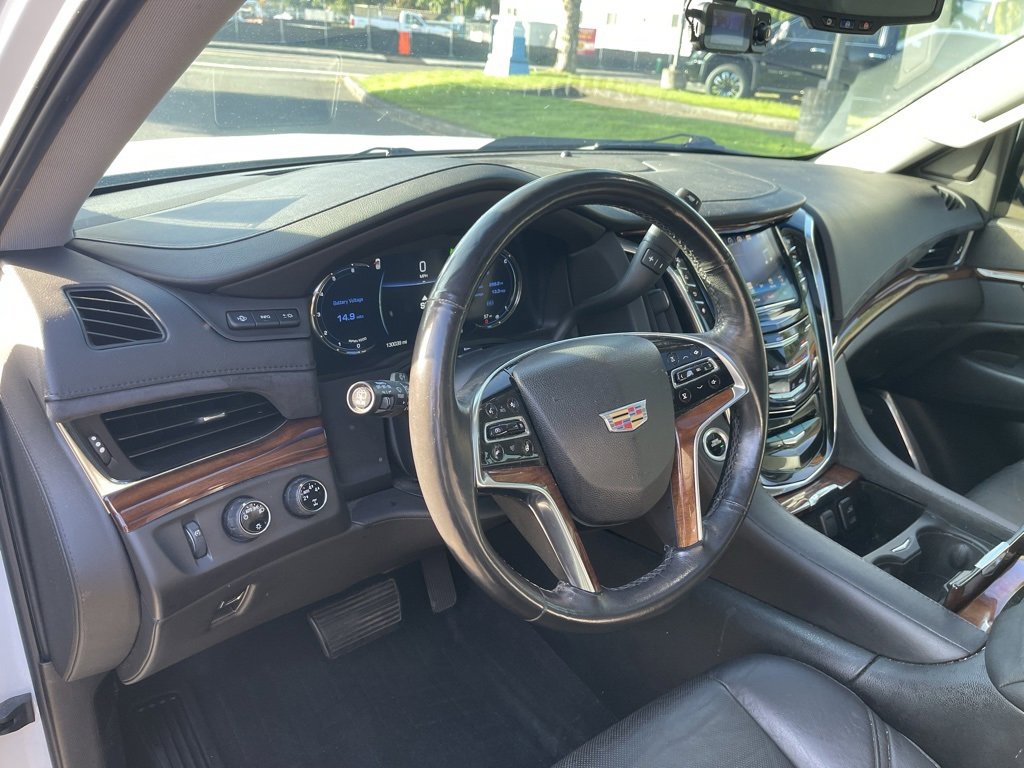 2016 Cadillac Escalade Premium photo 5
