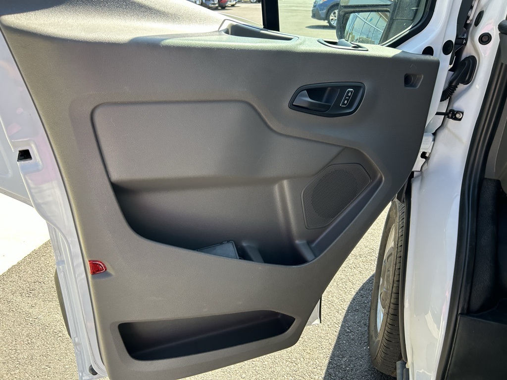 2022 Ford Transit photo 10