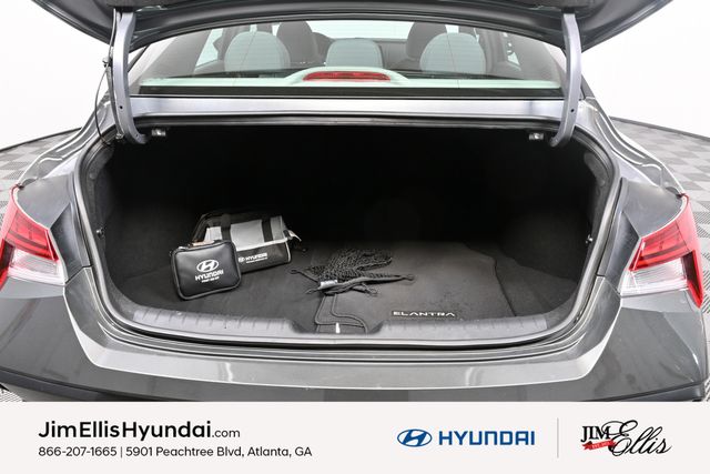 2024 Hyundai Elantra SEL Convenience photo 26
