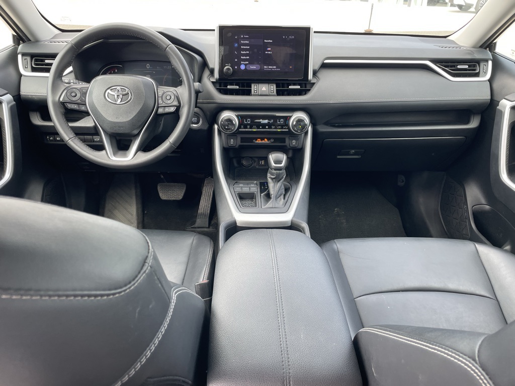 2024 Toyota RAV4 XLE Premium photo 14