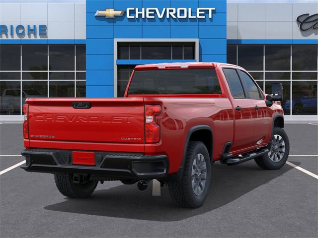 2025 Chevrolet Silverado 2500HD Custom photo 4