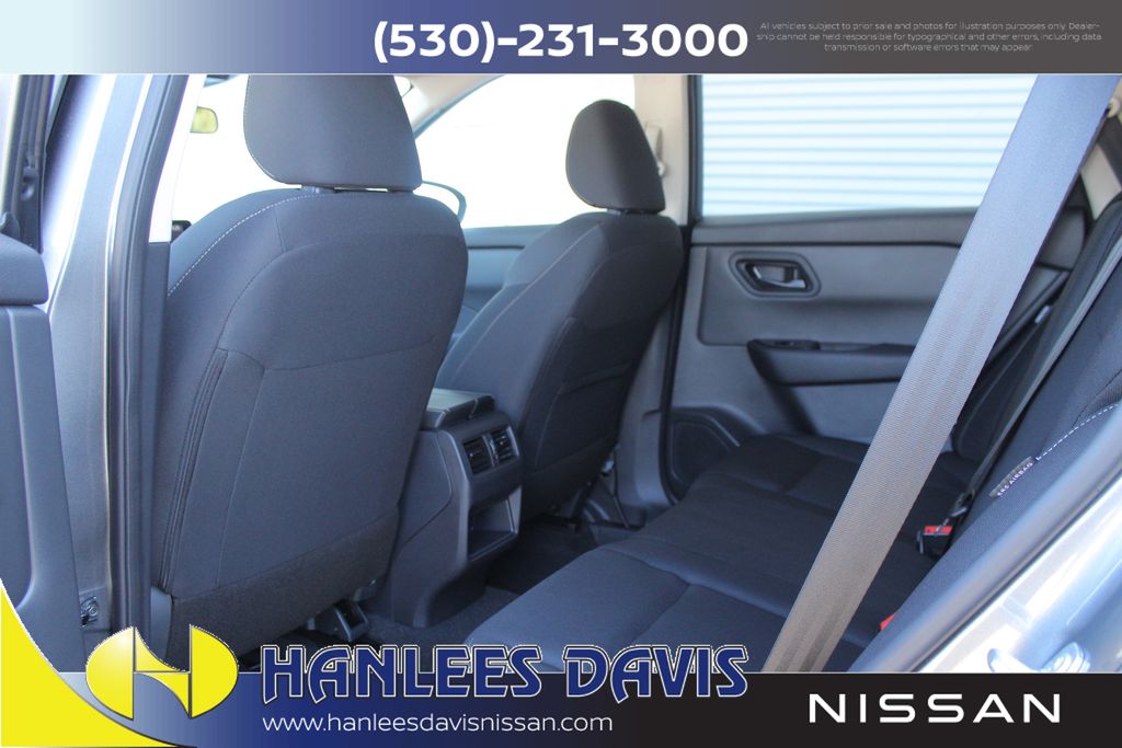 2026 Nissan Rogue S photo 13