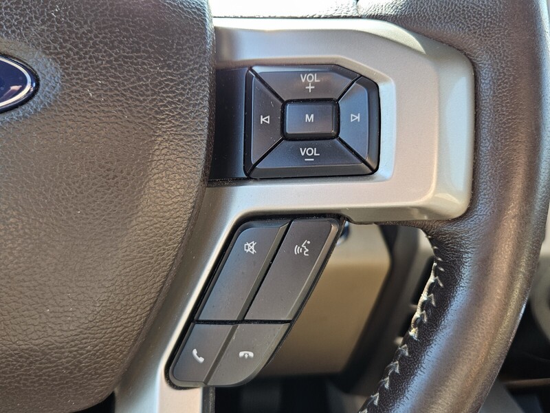 2020 Ford F-150 Lariat photo 25