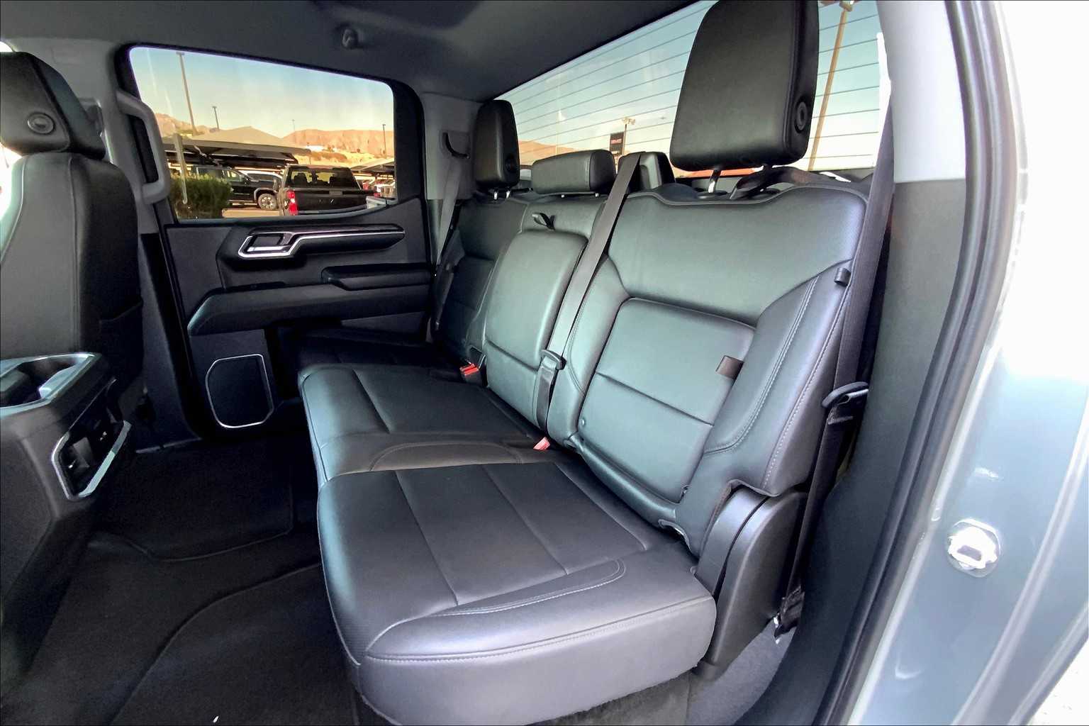 2023 Chevrolet Silverado 1500 LTZ photo 19