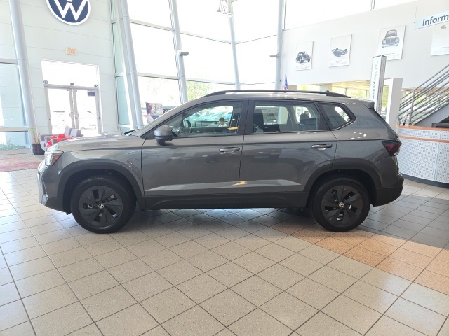 2025 Volkswagen Taos S photo 3