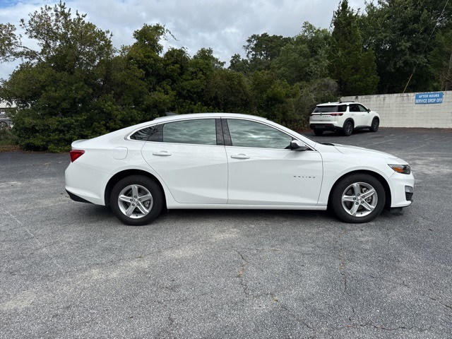 2024 Chevrolet Malibu LS photo 2