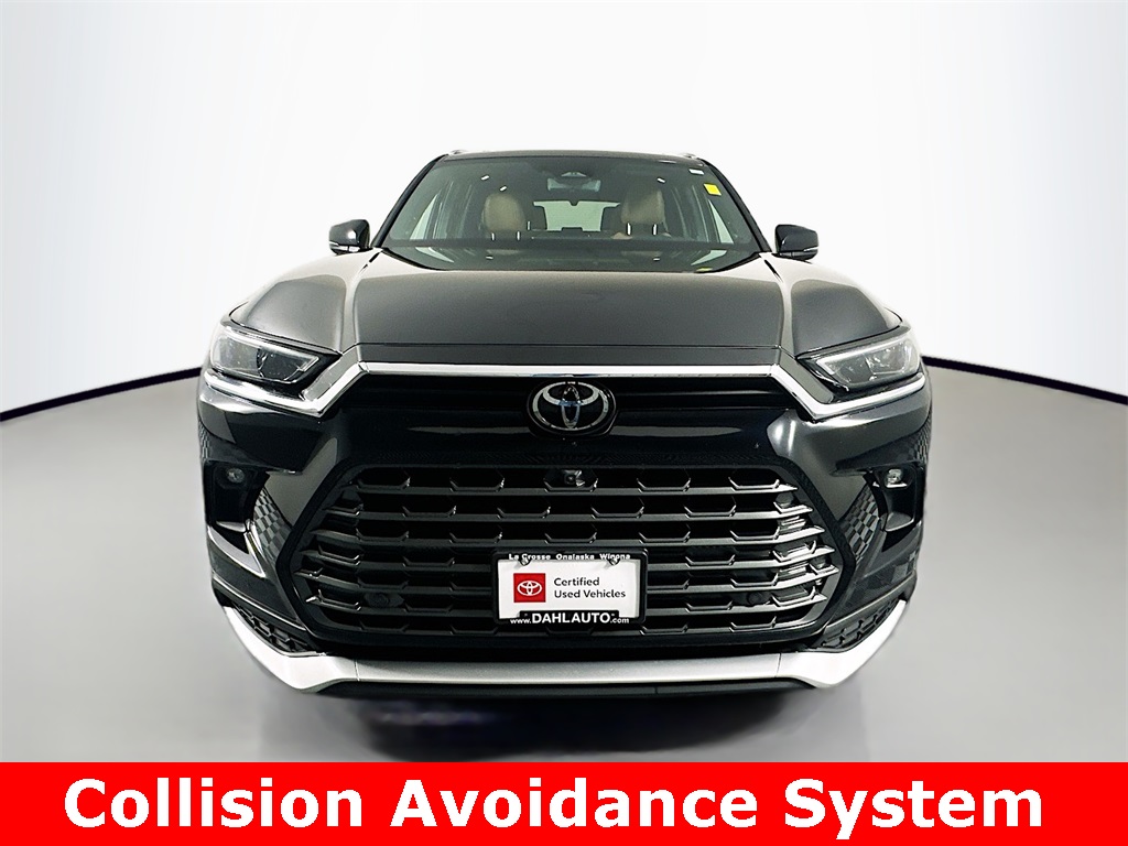 2024 Toyota Highlander Hybrid Platinum photo 3