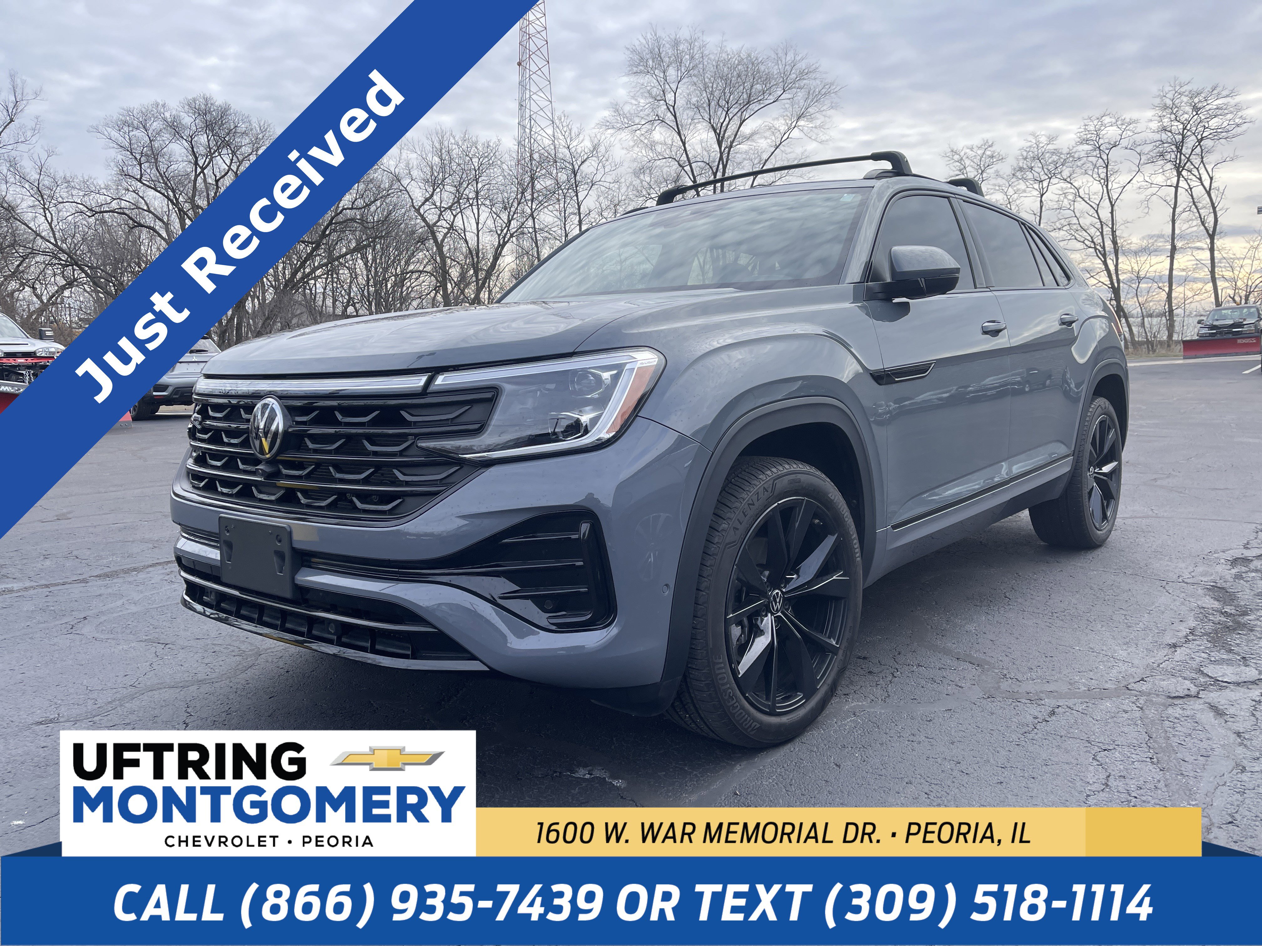 2024 Volkswagen Atlas Cross Sport SEL Premium R-LINE's photo