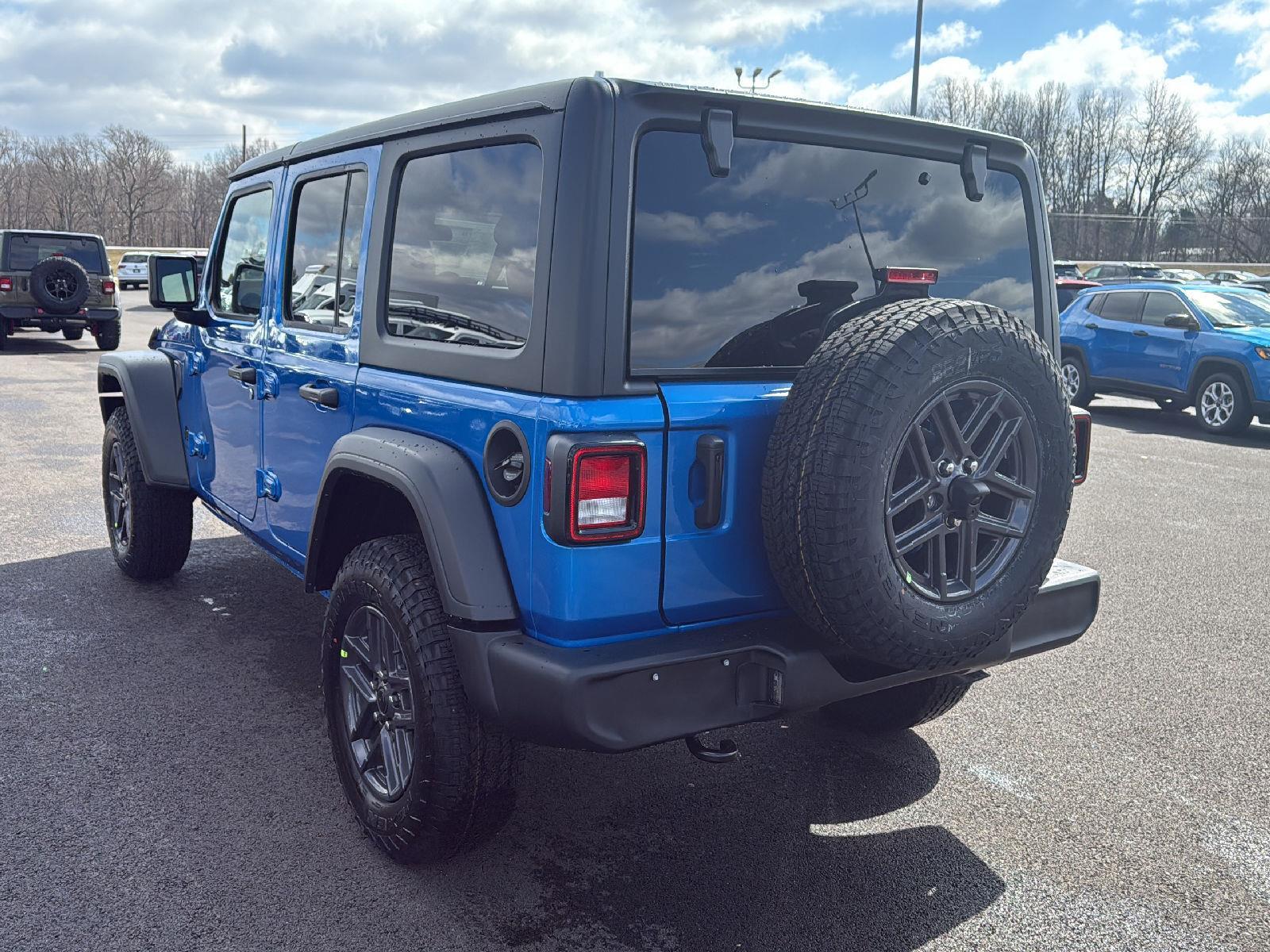 2025 Jeep Wrangler Sport S photo 12