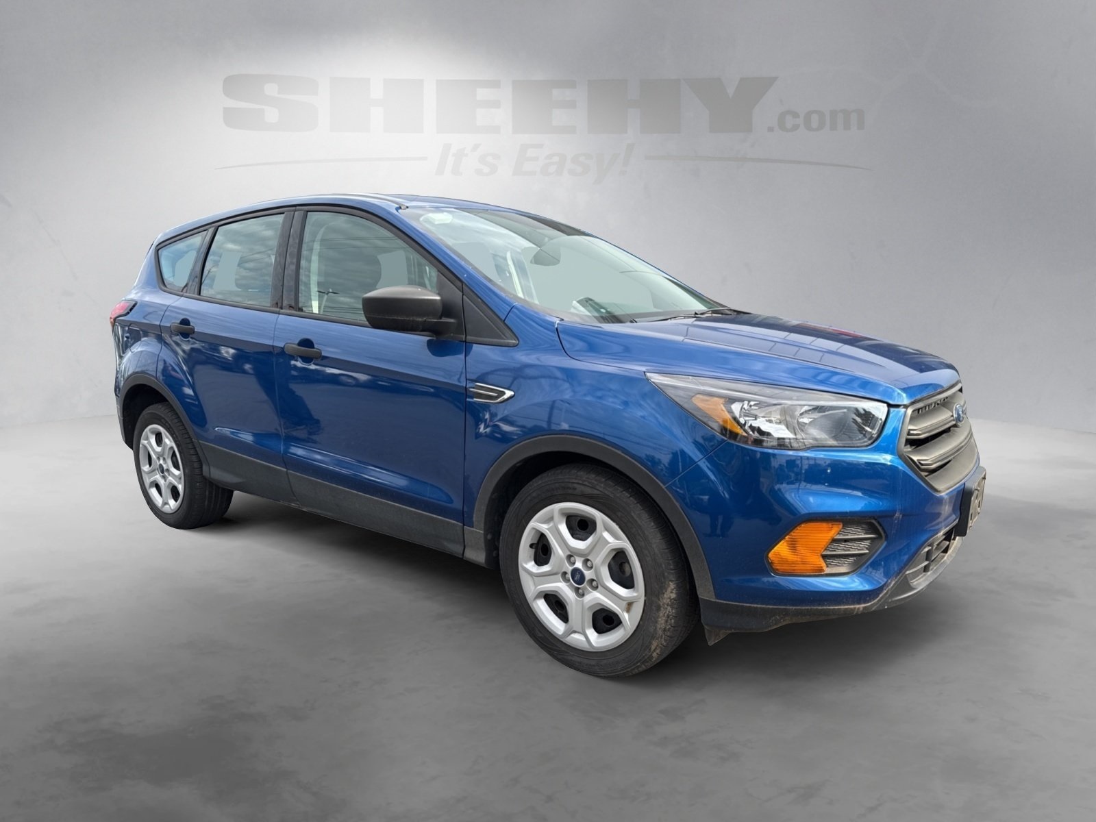 2019 Ford Escape S photo 2