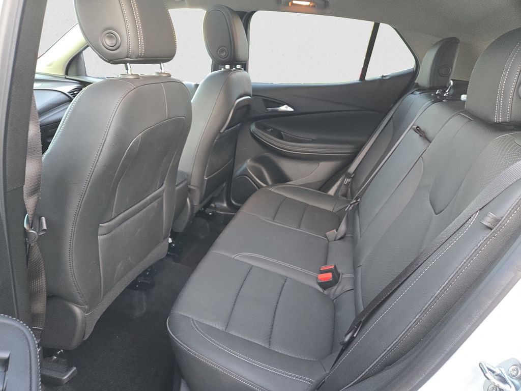 2022 Buick Encore GX Essence photo 16