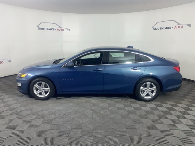 2024 Chevrolet Malibu 1LT photo 3