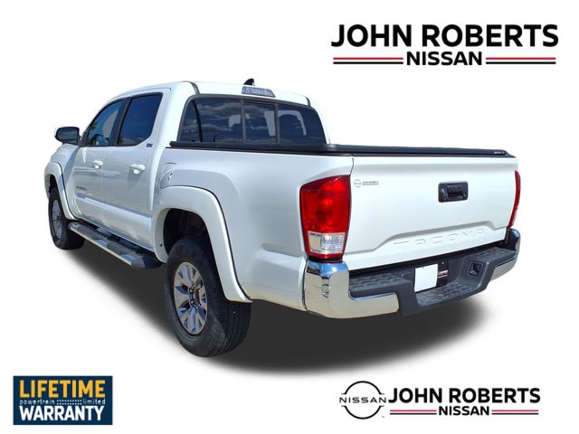 2016 Toyota Tacoma SR5 photo 12