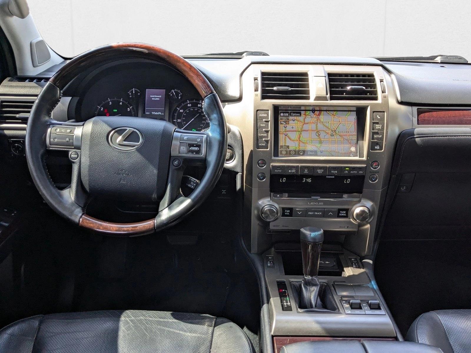 2019 Lexus GX 460 photo 16