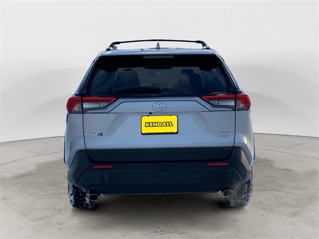 2024 Toyota RAV4 XLE photo 3