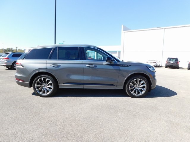 2023 Lincoln Aviator Grand Touring photo 2